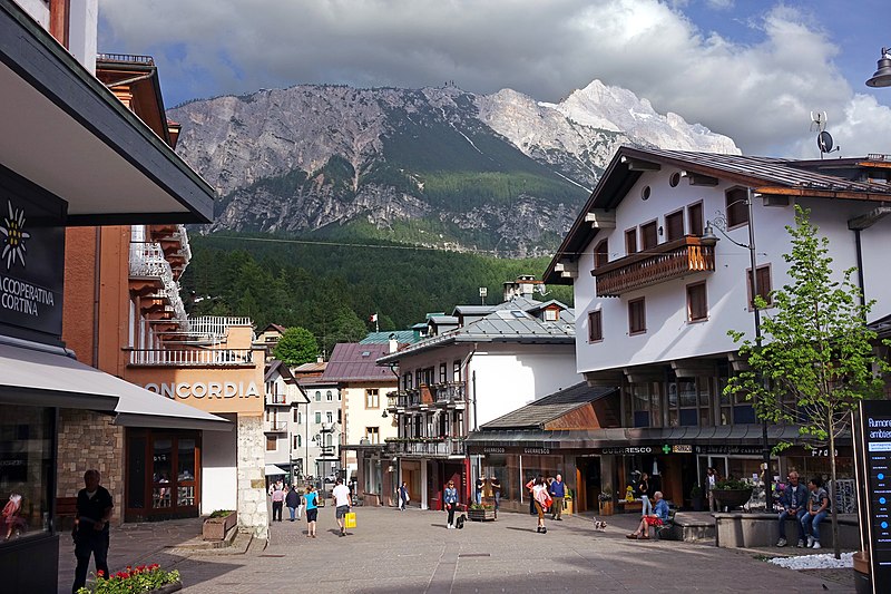 Cortina